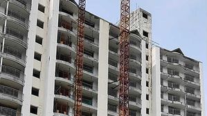 구미 신축 아파트, 시행사 부도로 20년째 흉물로 방치