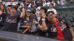 '단독 2위' 요즘 행복 야구에 빠진 한화팬들…행복 야구의 비결은?