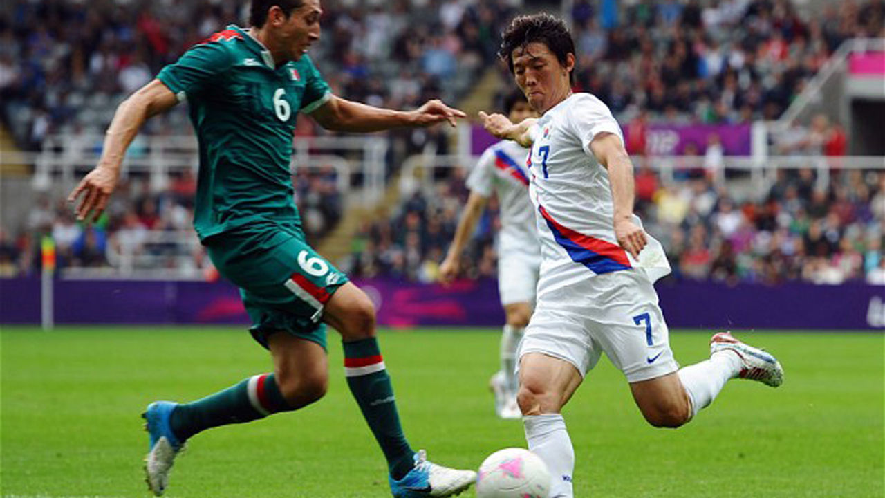 멕시코는 2012 런던올림픽에서 한국을 제외한 모든 상대팀에 승리를 거두며 사상 첫 금메달을 목에 걸었습니다.
