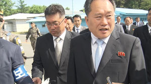 [영상] 기자 소속 묻는 北 리선권 "손석희 선생 잘하던데, 왜 그렇게 질문하오"