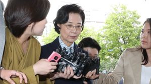 [풀영상] 이명희 '불법 가사도우미'로 다시 포토라인에&hellip;이번엔 의혹 적극 부인