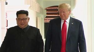 회담장으로 이동 중인 김정은 위원장, 트럼프 대통령
