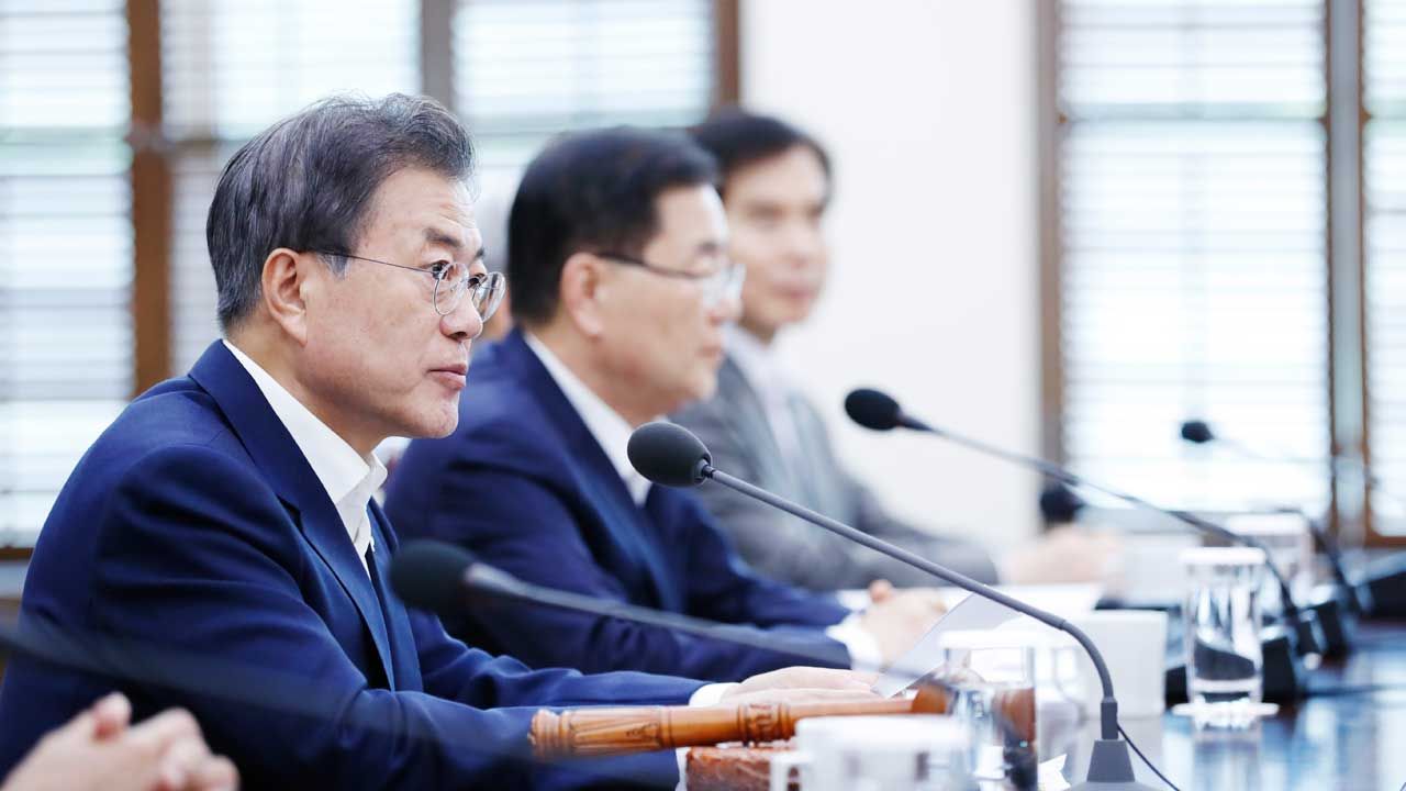 기사 대표 이미지:文대통령 "남북·북미대화 지속시 한미연합훈련 중단 신중검토"