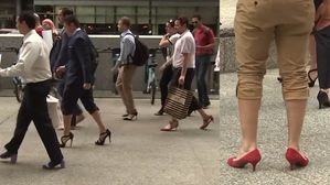 [영상] 대낮에 길 한복판에서 하이힐 신고 다니는 남성들&hellip;무슨 연유로?