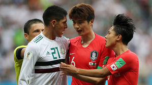 [박지성과 함께!] "기성용 반칙 확실한데&hellip;또 오심!?" '빼박 콤비' 해설로 보는 멕시코전 (2)