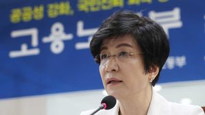 김영주 장관, 산하기관에 "주 52시간제 선도적으로 이행하라"