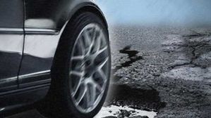 고속도로 포트홀 지나다 차량 파손…법원 "도로공사 책임 50%"