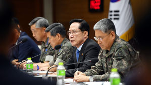 송영무, 軍 성폭력에 "군복 명예 실추시키고 반성 않는 모습 개탄"