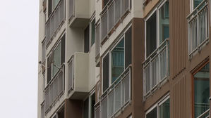 15층 아파트서 '장난삼아' 돌 던진 13살 중학생