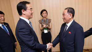 北 김영철 "폼페이오 장관도 중요하지만 조명균 선생도 중요"