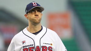 '린드블럼 11승' 두산, 5연승 질주…삼성은 7연패 늪