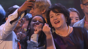 [영상] 인도 k팝 경연장서 김정숙 여사, 빅뱅 노래 맞춰 '댄스'