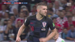 [영상][크로아티아:잉글랜드] 레비치, 잉글랜드 수비 흔드는 슈팅!&hellip;픽포드 오늘도 '안정적'