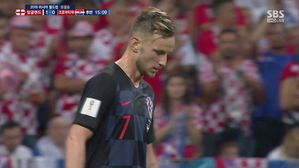 [영상][크로아티아:잉글랜드] 라키티치, 어려운 상황에 조급한 슈팅&hellip;'침착했더라면'