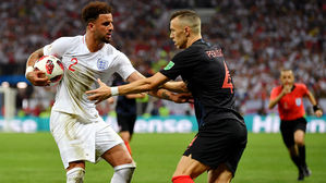 [영상][크로아티아:잉글랜드] 워커, 시간 끄는 행위로 경고&hellip;칭찬해줬더니 반칙을?