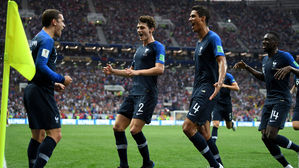 [영상][프랑스:크로아티아] 그리즈만 프리킥, 만주키치 맞고 골!&hellip;앞서가는 프랑스