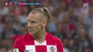 [영상][프랑스:크로아티아] 계속 머리에 맞추는 크로아티아&hellip;비다, 아쉬운 헤더 마무리