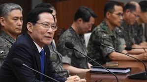 [풀영상] 송영무, 부대 지휘관들에 "계엄 문건 최단 시간 내 제출하라"