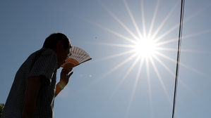 서울 관측사상 가장 더워…1시 반 현재 38.5도 기록