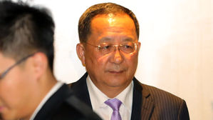 ARF 참석차 싱가포르 도착한 리용호 북한 외무상 (사진=연합뉴스)