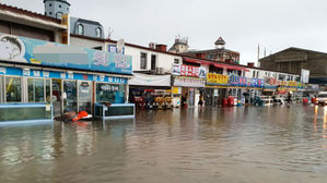"펄펄 끓는 폭염이 어제였는데…시간당 93㎜ 물 폭탄 날벼락"