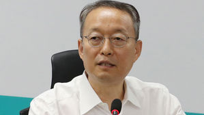 백운규 "월 200∼400kWh 사용 가구 전기료 부담 크게 줄 것"