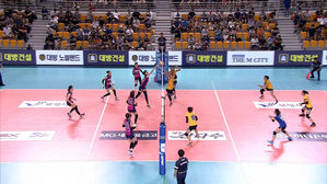 흥국생명, 베틴뱅크에 3대 0 완파…8일 현대건설과 2차전