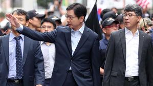 [현장영상] 다시 특검 소환된 김경수 "본질 벗어난 조사 반복되지 않길"