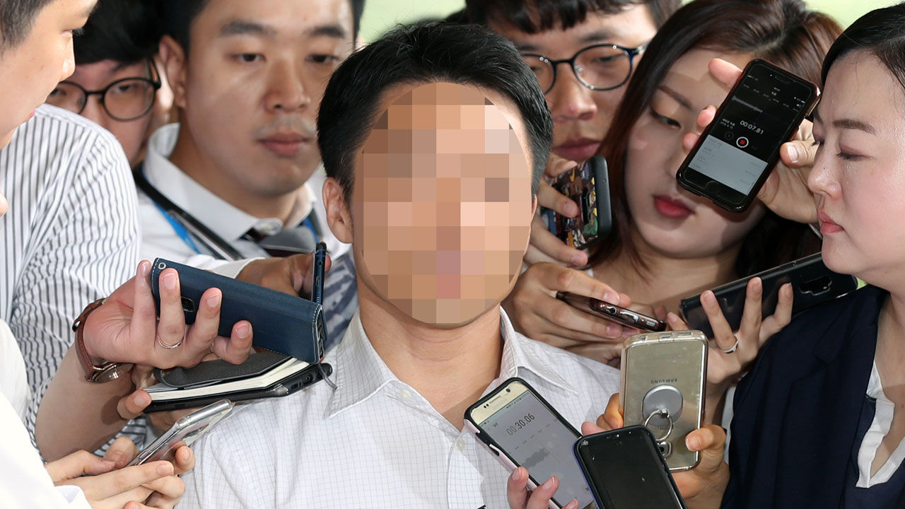 기사 대표 이미지:재판거래 문건 부장판사 소환…"성실히 수사에 임하겠다"