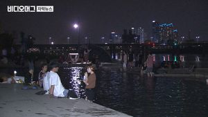 '25일 연속' 서울 열대야 신기록…잠 못 자는 밤 언제까지?