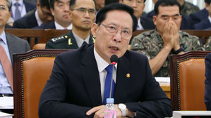 송영무 "북한과 DMZ 내 GP 10개 내외 철수키로"