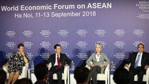 강경화 "남북 정상회담, 비핵화·평화체제 동력 이을 것"