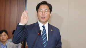 성윤모 산업장관 "산업 전반의 역동적 생태계 조성하겠다"