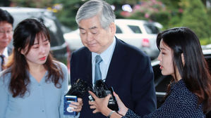 [현장영상] 조양호 검찰 재출석&hellip;"성실히 조사받겠다" 외엔 '묵묵부답'