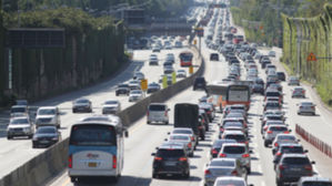 마지막 귀경길 본격 정체…오후 1시 출발 부산→서울 5시간20분