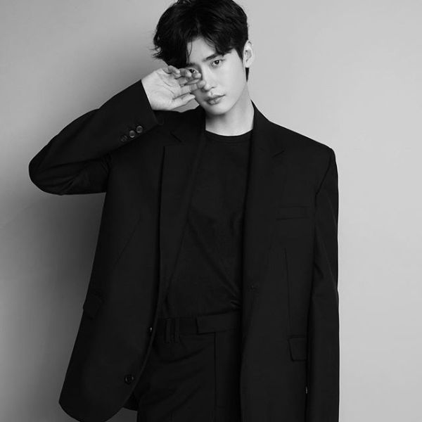 Lee Jong Suk