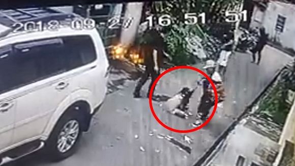 할아버지 물건 훔친 도둑 4명에게 맞서 싸운 용감한 8살 아이