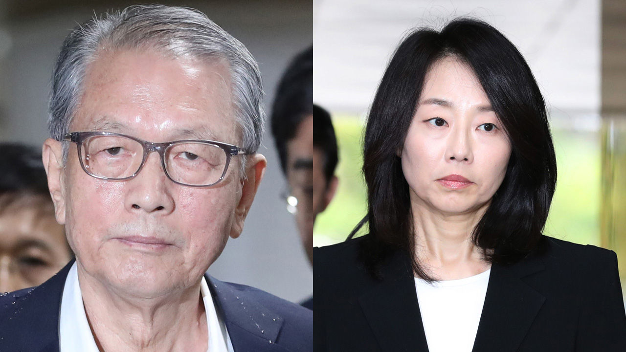 기사 대표 이미지:화이트리스트 김기춘 징역 1년6개월 법정구속…석방 61일만