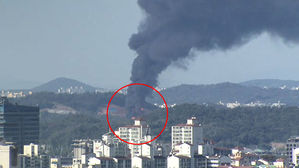 주민들 "펑펑 소리에 뛰쳐나와"…서울서도 보인 화재 연기