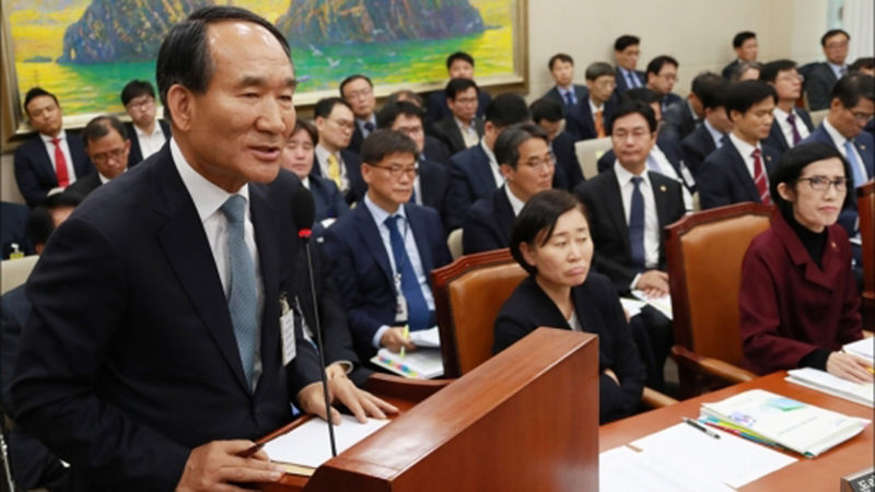 박승춘과 피우진 전현직 보훈처장
