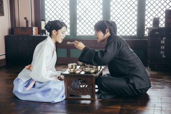 Lee Joon Gi, IU