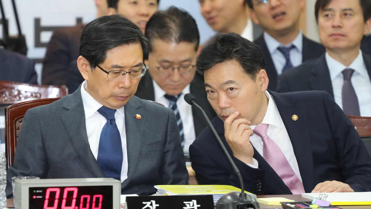 기사 대표 이미지:"법원은 영장 먹는 하마"…양승태 구속수사 주장도