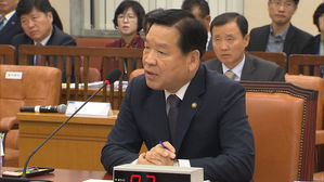 [현장영상] 병역특례 폐지 요구에 '끄덕'&hellip;병무청장 "폐지 검토할 것"