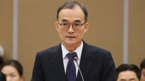 문무일 "사법농단 특별재판부, 국회서 합당한 결과 내리라 생각"