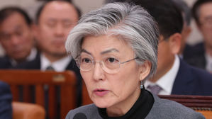 강경화 "김정은 연내 서울 답방 계속 추진 중"