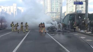 주행 중이던 트럭 잇따라 화재…인명 피해 없어