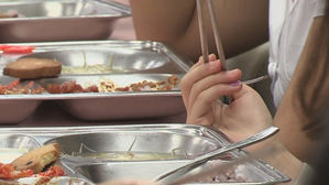 서울 고교·사립초 '무상급식'…"2021년까지 전 학교 확대"