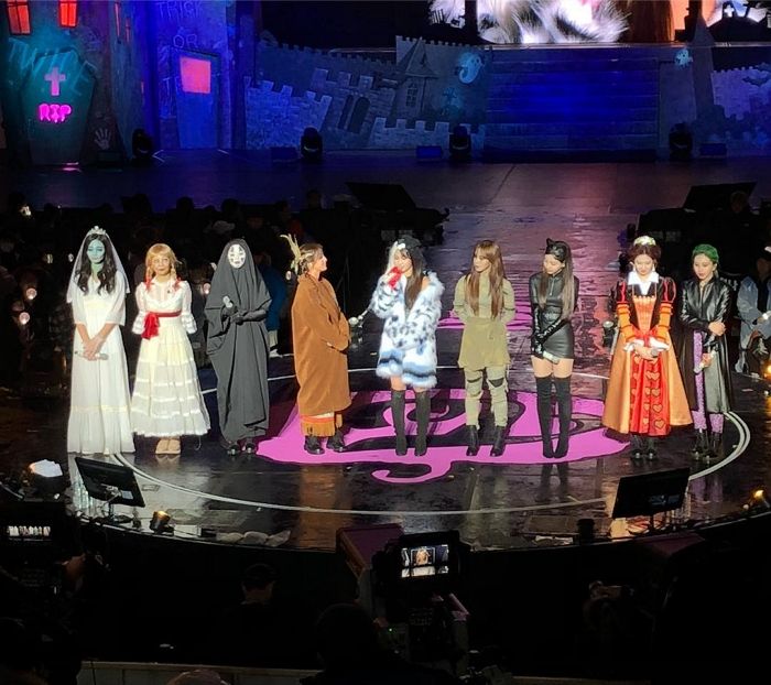 팬미팅서 할로윈 분장하고 등장한 트와이스 '눈길'