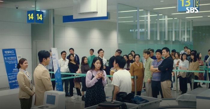 김치 범벅에 물병세례까지…'여우각시별' 실제 방불케하는 진상 손님들 '화제'