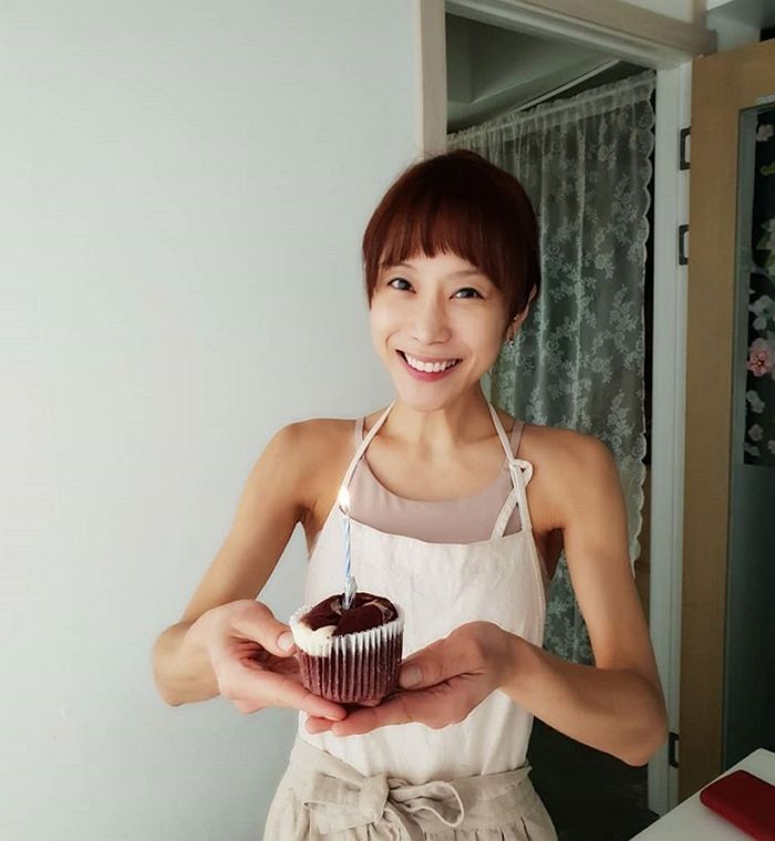 '박수칠 때 떠난다